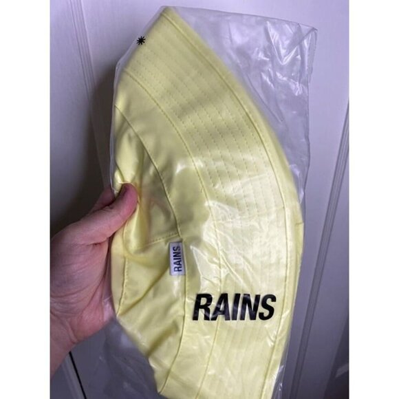 Rains unisex yellow bucket hat in straw - Picture 3 of 3